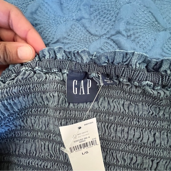 Denim Gap dress with spring on the bust and long sleeves. - Picture 4 of 4